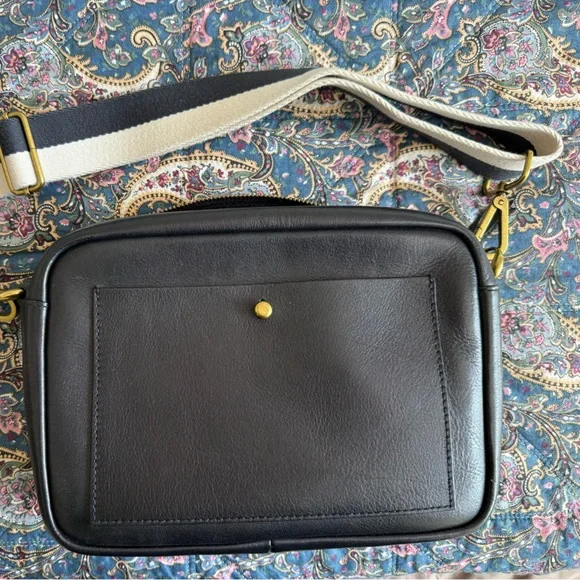 Madewell The Large Transport Camera Bag in Black Leather - Picture 1 of 8